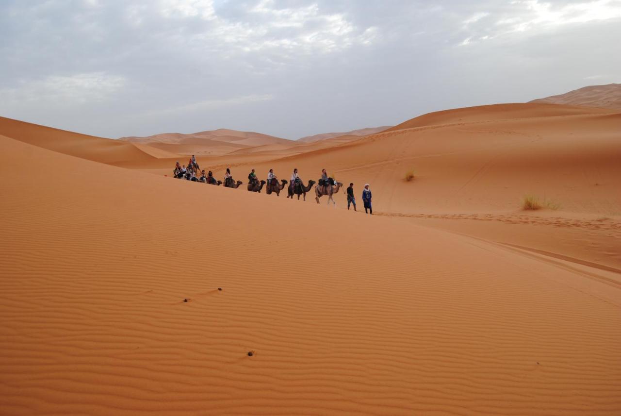 מרזאוגה Desert Camel Trekking Camp מראה חיצוני תמונה
