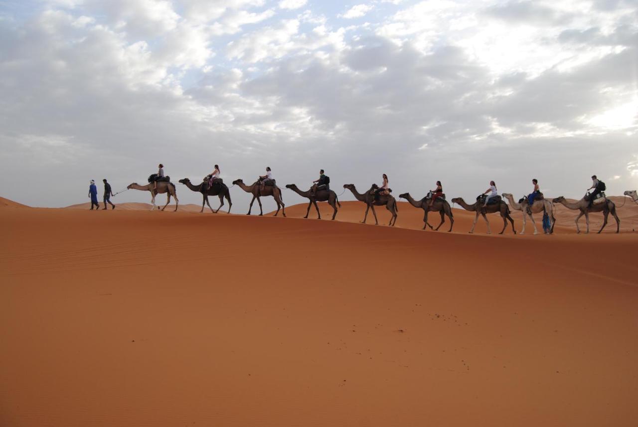 מרזאוגה Desert Camel Trekking Camp מראה חיצוני תמונה