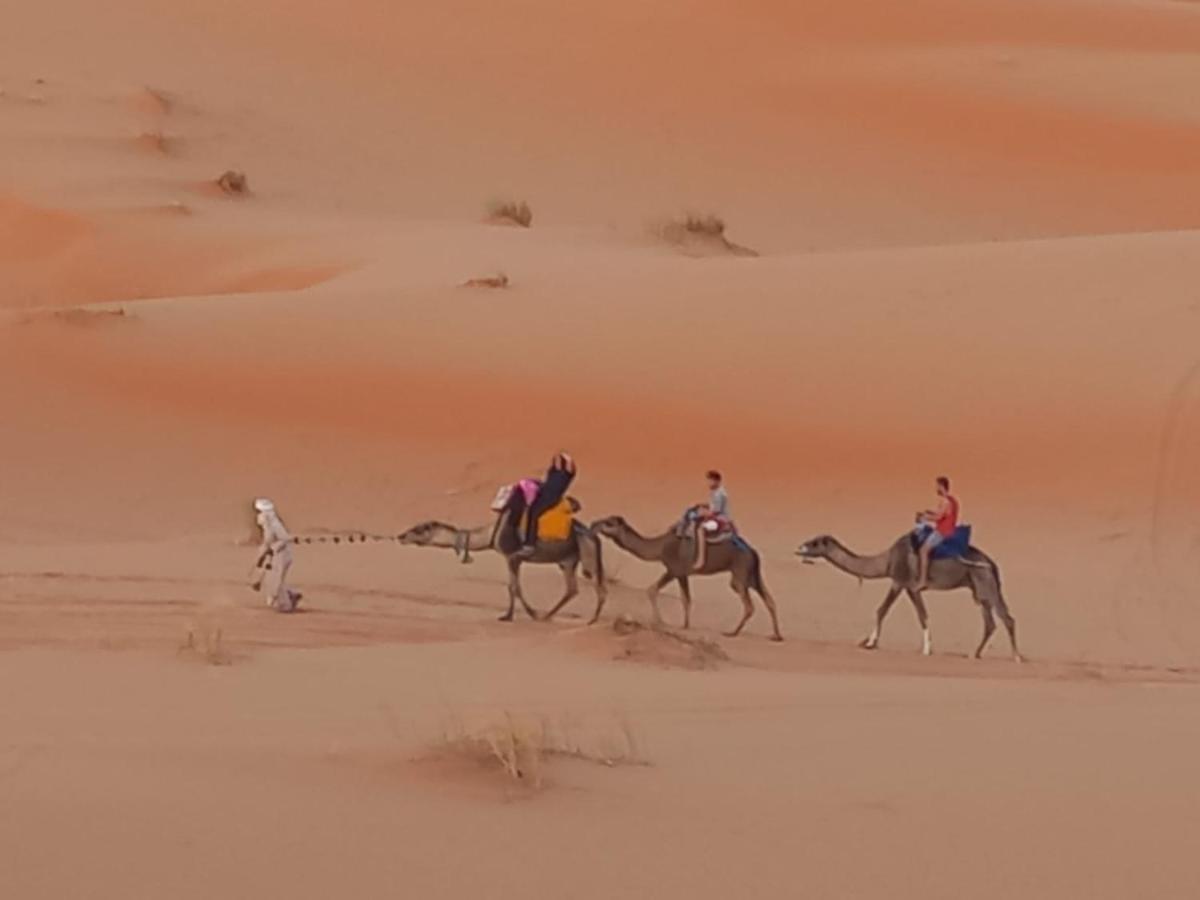 מרזאוגה Desert Camel Trekking Camp מראה חיצוני תמונה